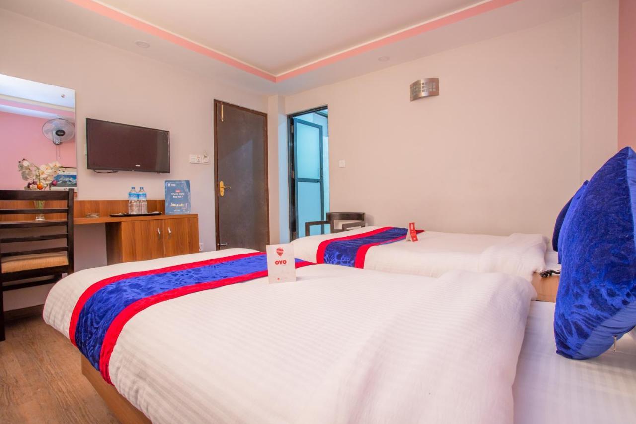 Oyo 136 Hotel Om Plaza Kathmandu Esterno foto