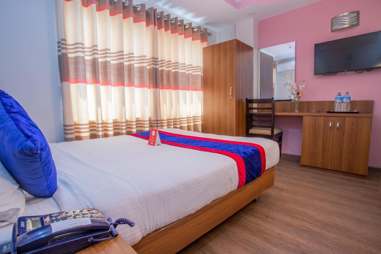 Oyo 136 Hotel Om Plaza Kathmandu Esterno foto