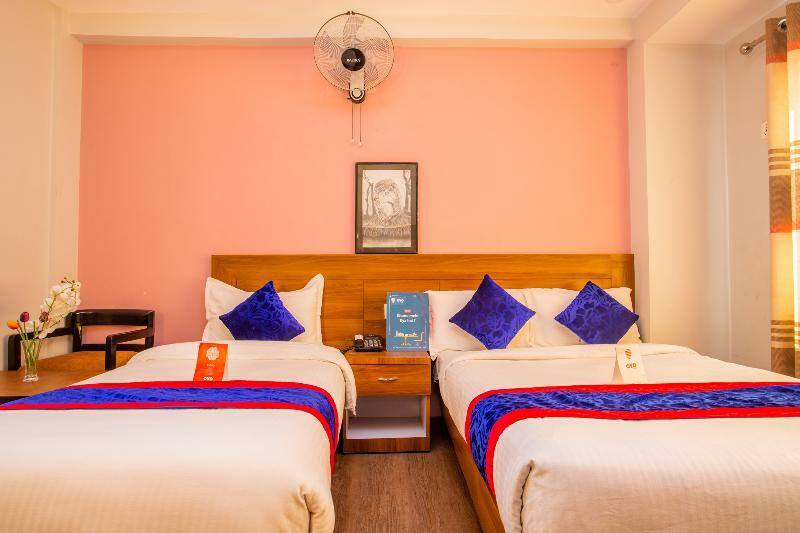 Oyo 136 Hotel Om Plaza Kathmandu Esterno foto
