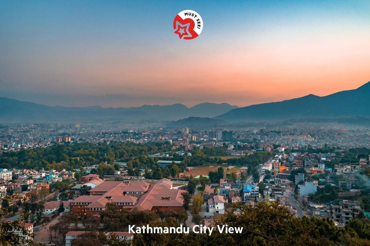Oyo 136 Hotel Om Plaza Kathmandu Esterno foto